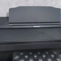 پیانو رولند(Roland RP 102)