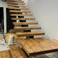 پله چوبی،نجاری و اجرای انواع سازه چوبی