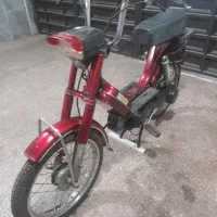 براوو لاکچری قرمز آلبالوی نوستاژی