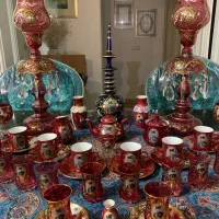 لاله عباسی و سرویس
