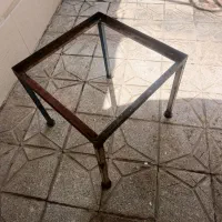 چهار پایه فلزی
