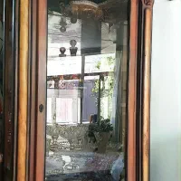 ویترین چوبی درحد نو