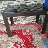 یه عدد میز چهره نفره کاملا سالم