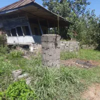 فروش-زمین-دارای-خانه-کلنگی