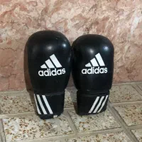 دستکش بوکس همراه با ساق‌بند