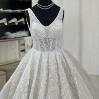 فروش ۲۵عدد لباس عروس مزونی فقط ۵میلیون تومان