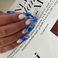 خدمات تخصصی ناخن، مانیکور، پدیکور و طراحی حرفه‌ای