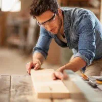 استخدام نجار فوری با حقوق بالا