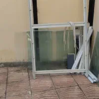 ویترین مغازه مونتاژ شده