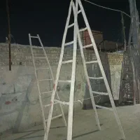 نردبان چوبی  در انواع مختلف کوچک و بزرگ