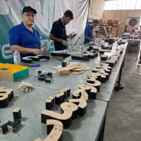 استخدام حروف ساز ماهر در تابلو سازی