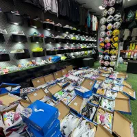 فروش کفش وتوپ فوتبالی،فوتسالی و والیبال بسکتبال