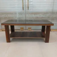 میز جلوی مدیریت