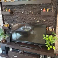 میز زیر تلویزیونی