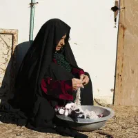 جمع آوری لباس برای نیازمندان