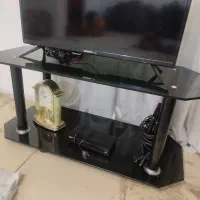 میز تلوزیون شیشه ای