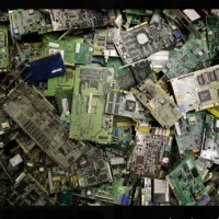 ضایعات برد سبز و کامپیوتر با قیمت بالا