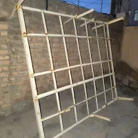 تخت آهنی