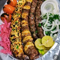 نیرو خدماتی در رستوران تک شیفت