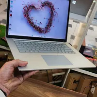 Microsoft surface laptop 3 در حد نو