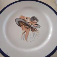 دیس و بشقاب غذا خوری قدیمی