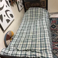 تختخواب همراه با تشک