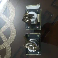 یک جفت کلید کمد