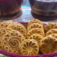 نیازمندیک فروشنده خانم جهت کار در کلوچه پزی فومن