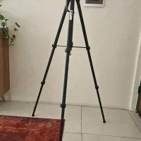 سه پایه دوربین حرفه ای