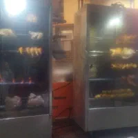 دو عدد فر مرغ بریان و صندلی چرمی و سطل