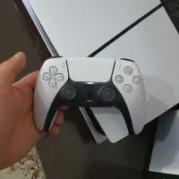 ps5 اسلیم یکترا دو دسته مشابه آ‌کبند