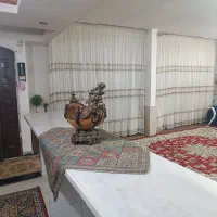 پرده با دستک قهوه‌ای