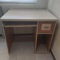 میز تحریر و ویترین کمد دوطبقه