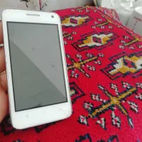 گوشی هاوایی لمسی یک دوربین