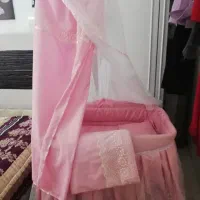 گهواره. صندلی ماشین.