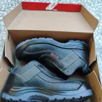 کفش کار و جنس خوب بدون یک بار استفاده سایز 40 41