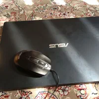 لب تاپ با وسایل