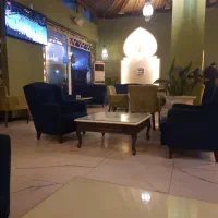 استخدام در رستوران برند