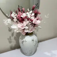 گل مصنوعی همراه گلدان