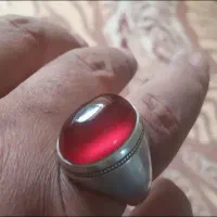انگشتر قرمزیمنی