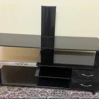 میز زیر تلویزیون