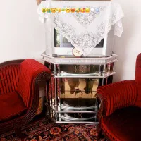 تلوریون و میز