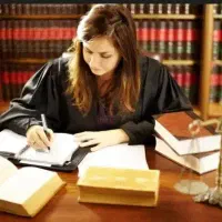وکیل پایه یک دادگستری