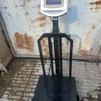 باسکول ۲۰۰کیلویی محک