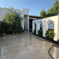 ۷۰۰ متر ویلا شمالی دربست فاز اصلی شهرک/۳واحد مجزا
