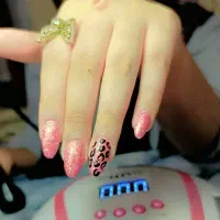 کاشت ناخن با ژل
