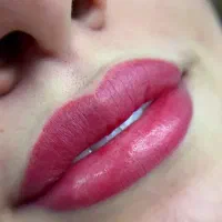 ارایش دائم. تاتو صورت