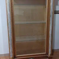 ویترین چوبی در حد نو
