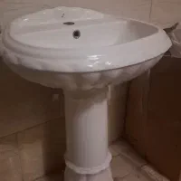 روشویی سرویس بهداشتی