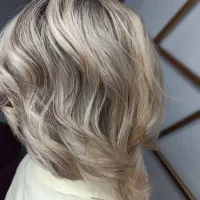 آرایشگر ماهر هستم